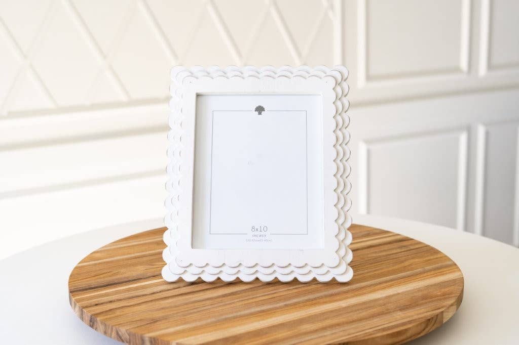 Wood Scallop photo frame for 8x10 pic, white - 17060
