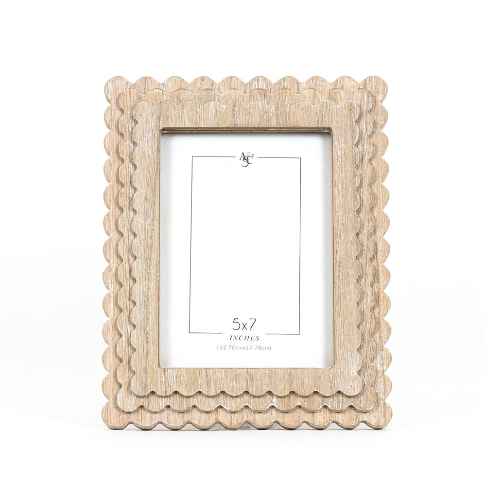 17028 - 8x10 wood photo frame (SCALLOP) ntrl (5x7) pic 11845