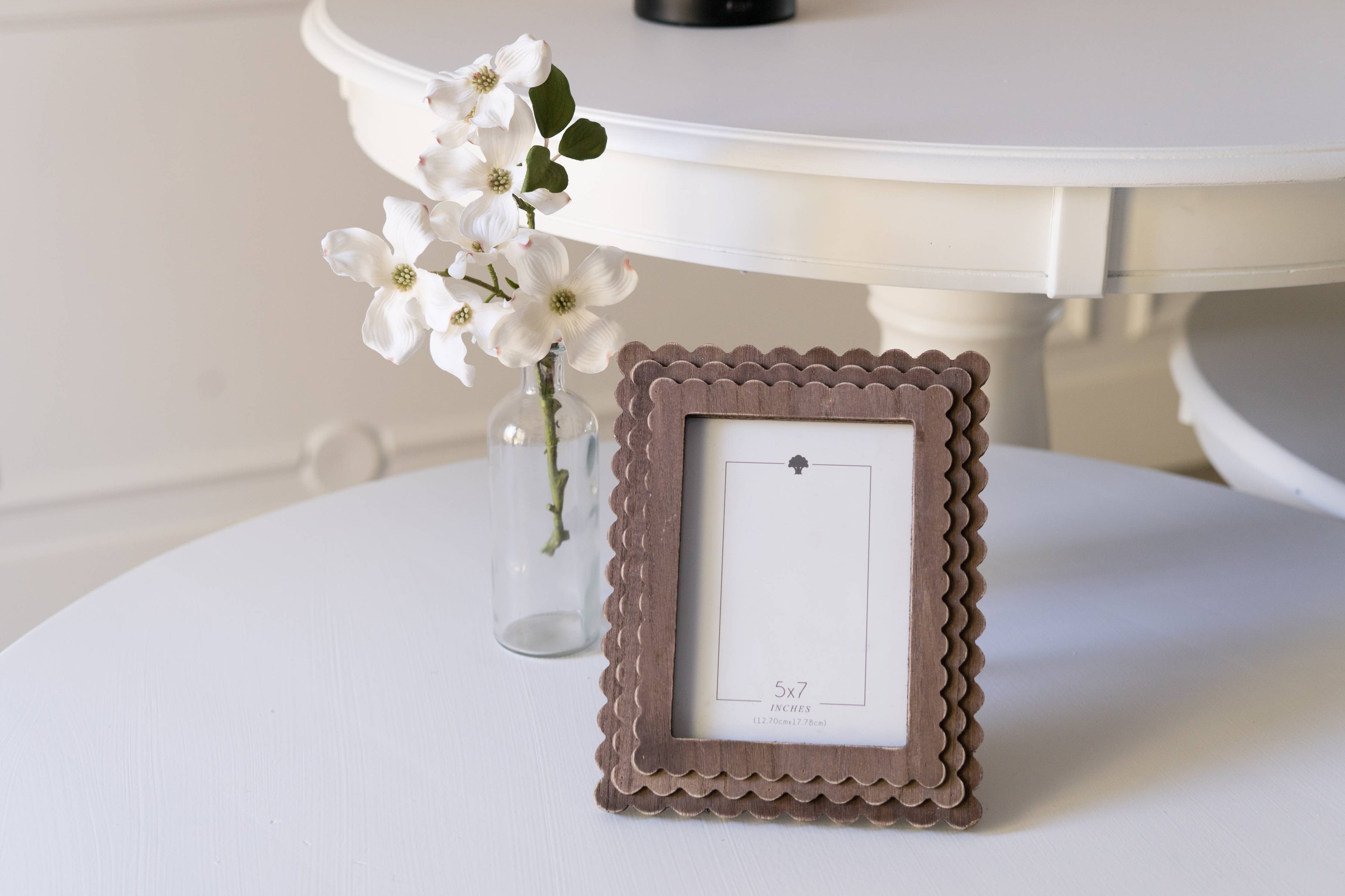 17030 - 8x10 wood scallop photo frame for 5x7 pic, espresso