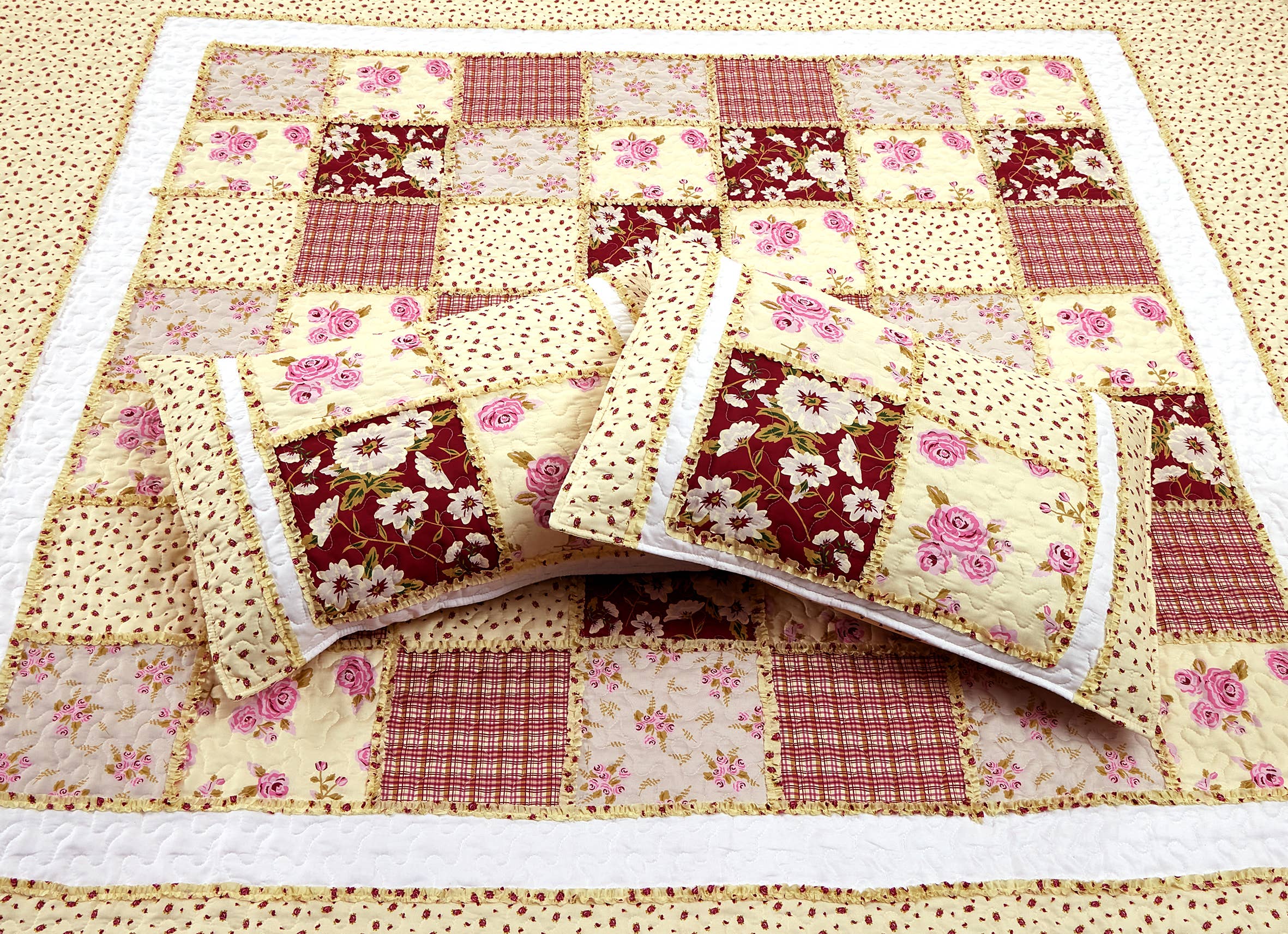 "Kensington Floral" Designer Microfiber Quilt Set