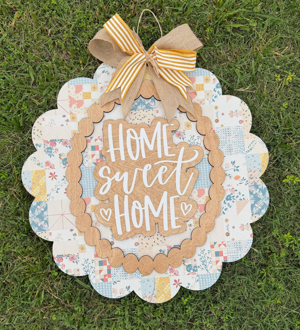 Home Sweet Home Quilt Scallop