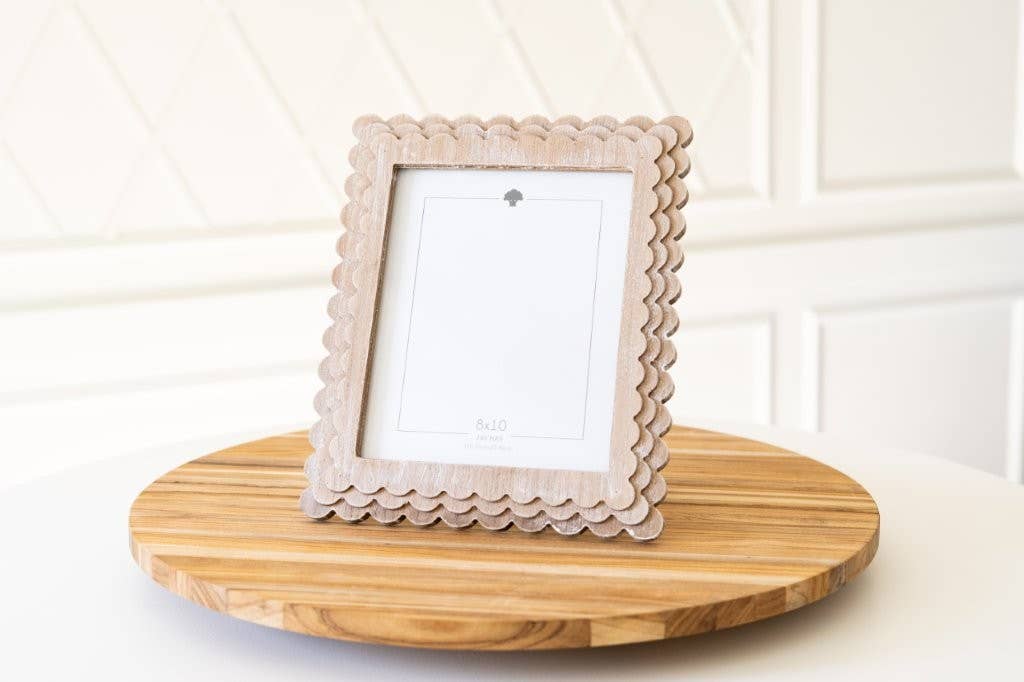 Wood scallop photo frame for 8x10 pic, natural - 17058