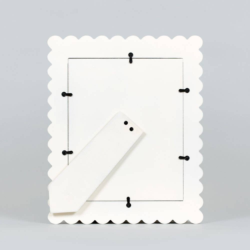 Wood Scallop photo frame for 8x10 pic, white - 17060