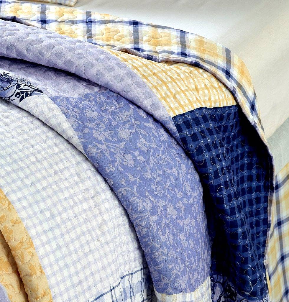 "Garden Walk Bluebell" 3-Piece Designer Microfiber Quilt Set