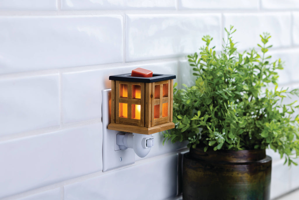 Pluggable Fragrance Warmer-Premium Wood Lantern