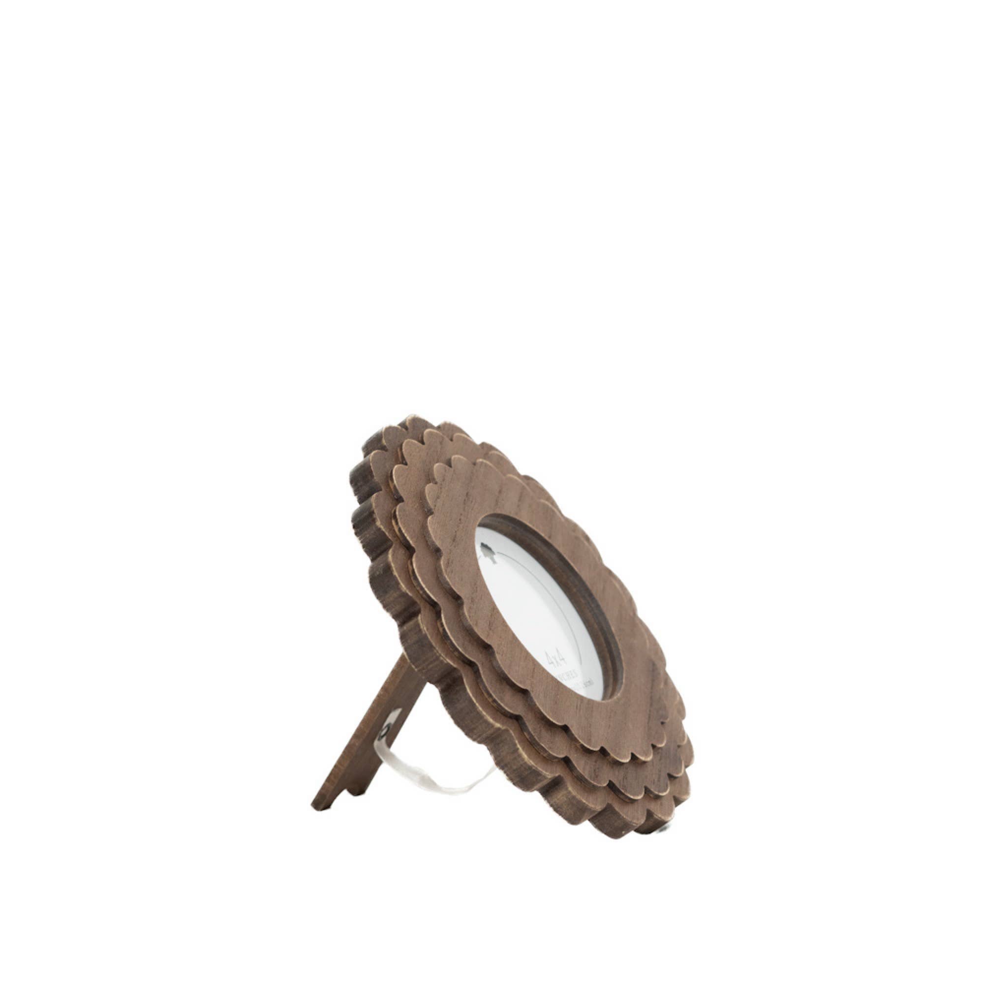 17035 - 8x8 wood scallop photo frame (ROUND) for 4x4 pic