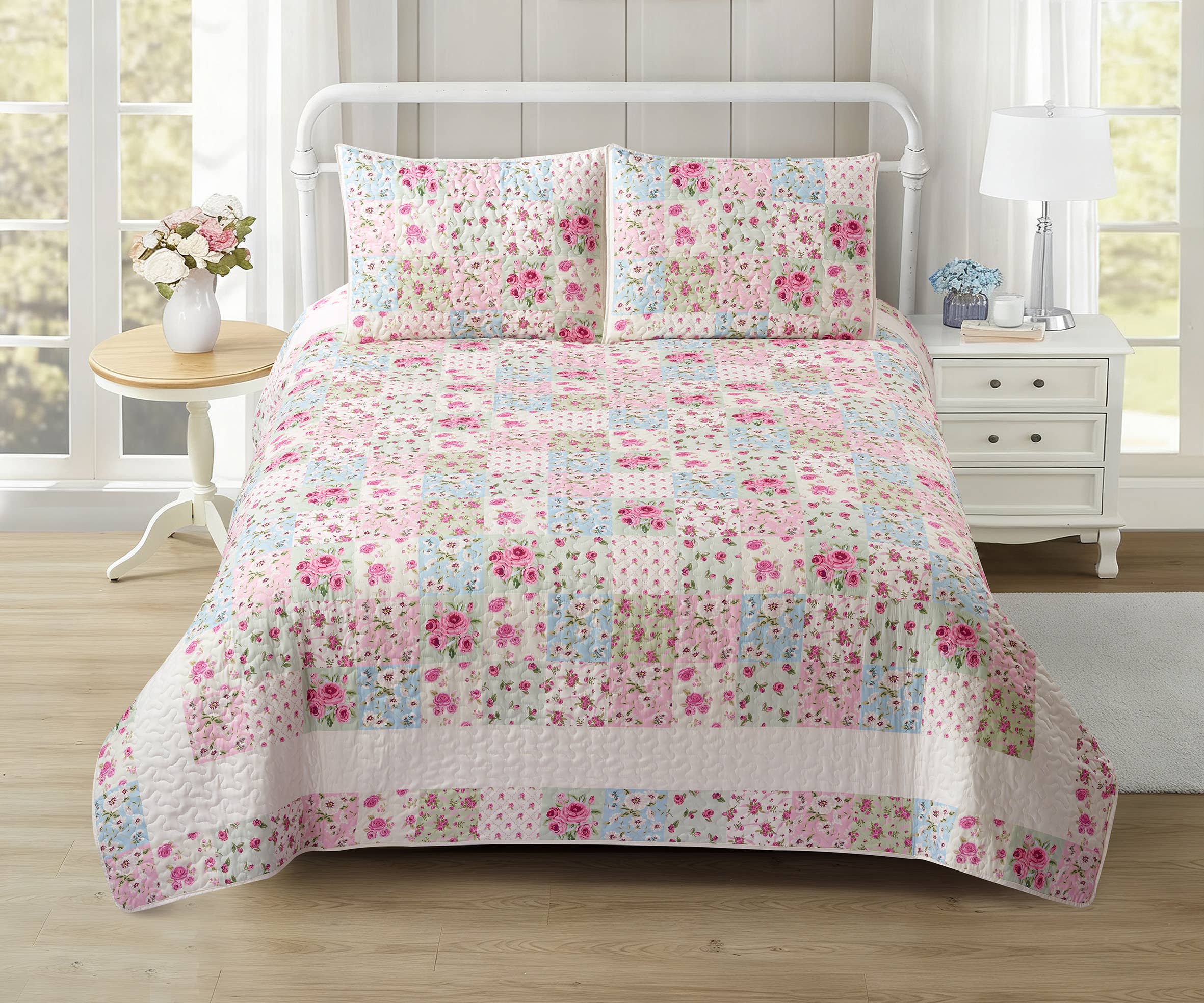 "Savannah"  3-Piece Designer Quilt Set