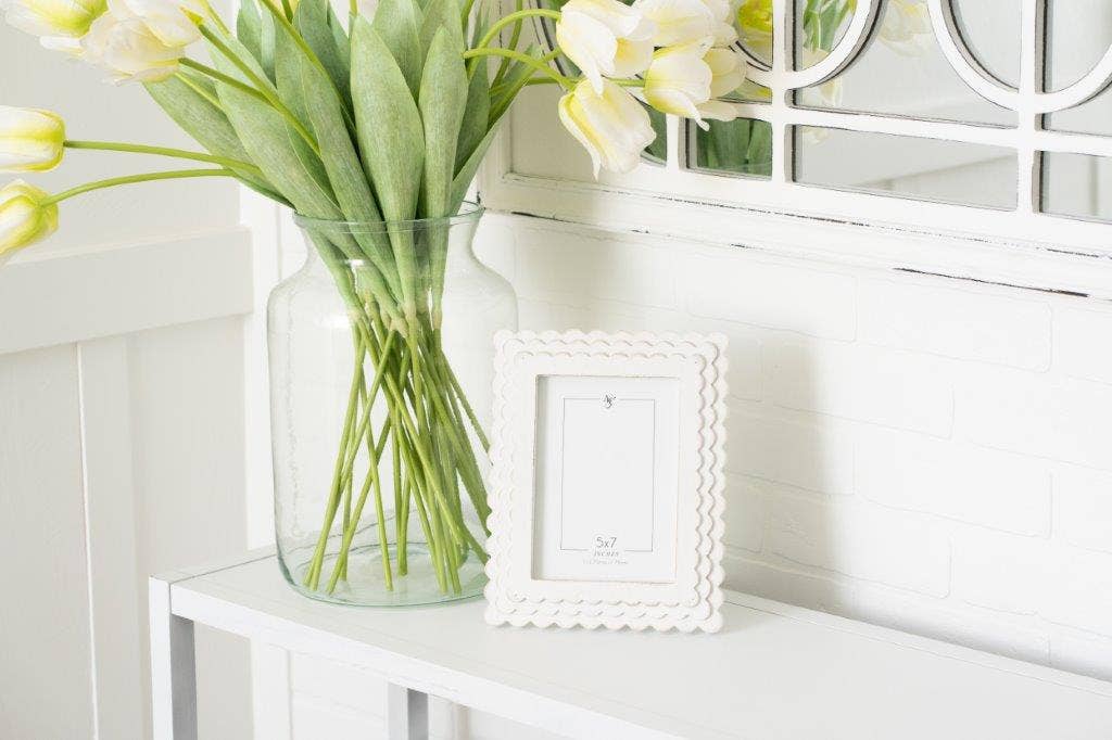 17027 - 8x10 wood SCALLOP photo frame for 5x7 pic Home Decor