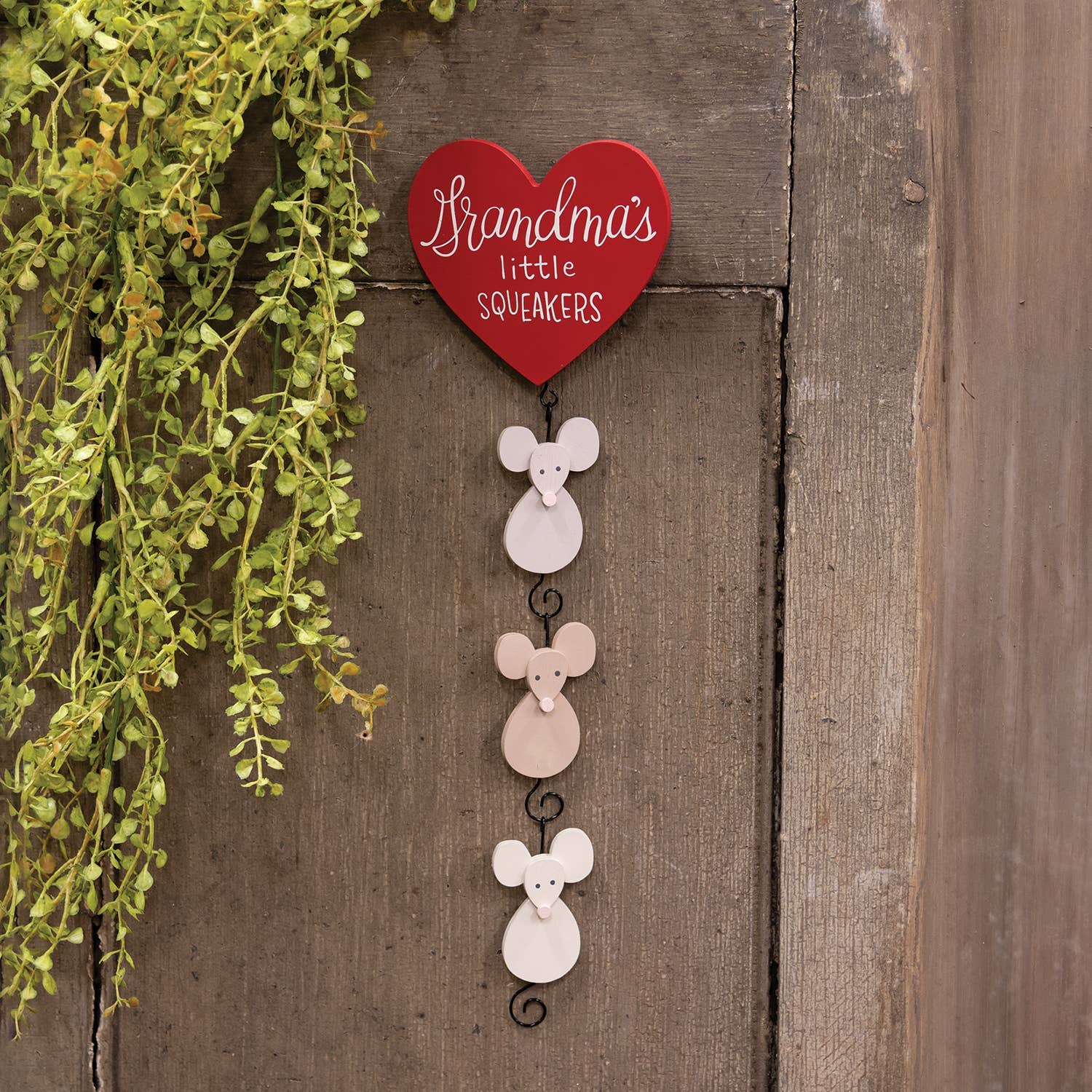 7/Set - Grandma's Little Squeakers Hangers
