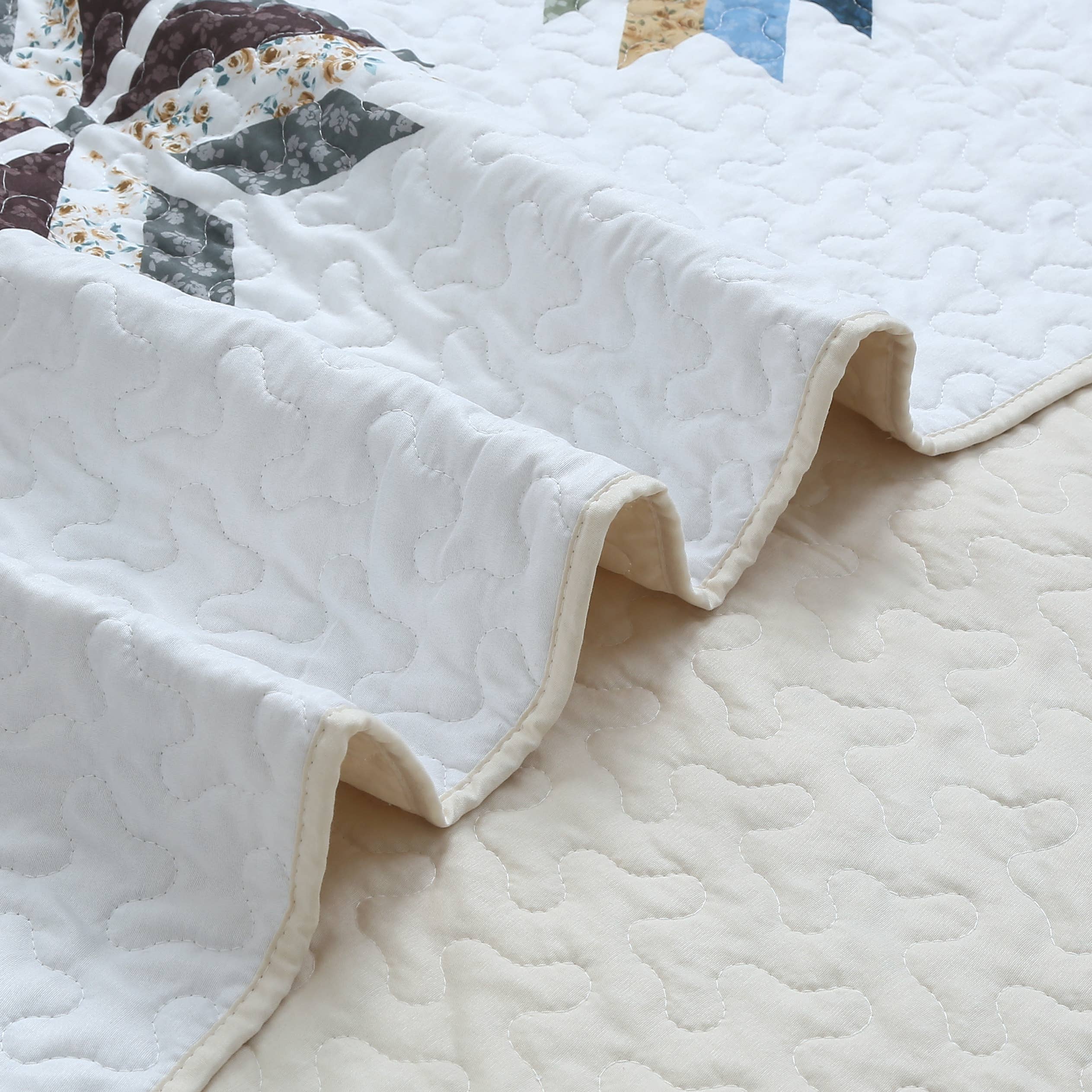 Virah Bella "Autumn Star" Quilted 50x60 Throw Blanket