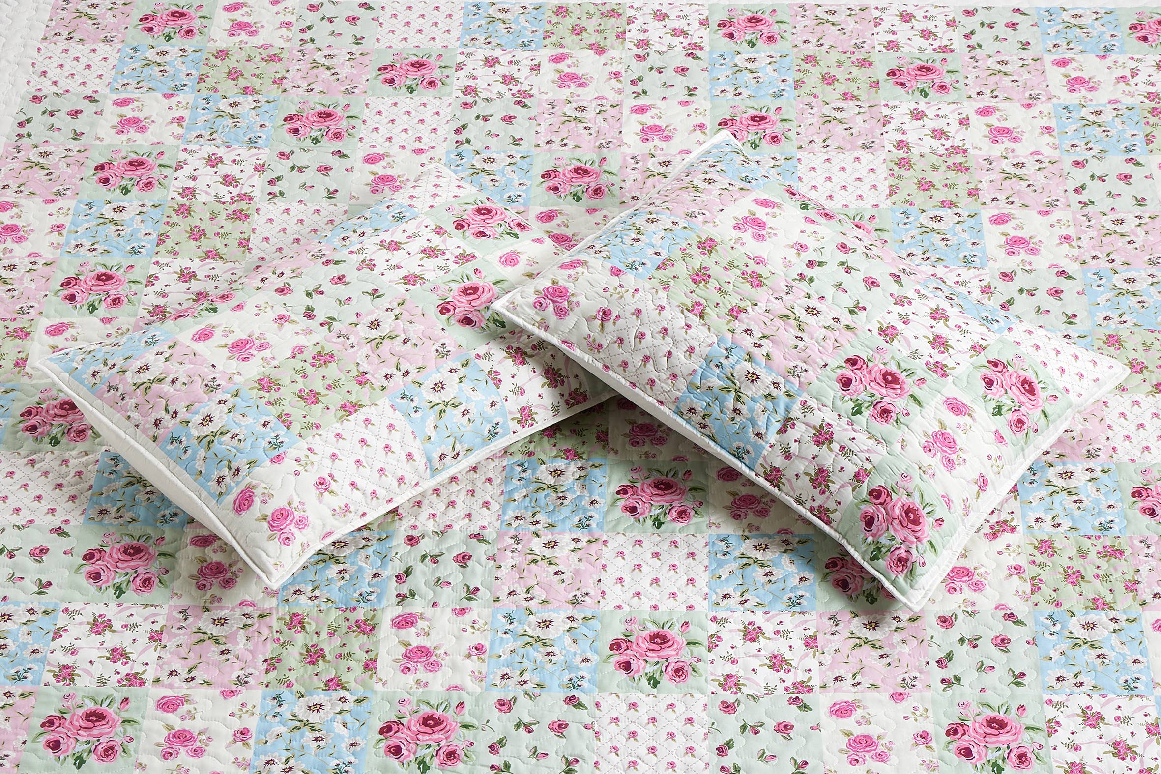 "Savannah"  3-Piece Designer Quilt Set
